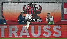 Show Cisse in Europa League, il Milan travolge il Salisburgo 4-0