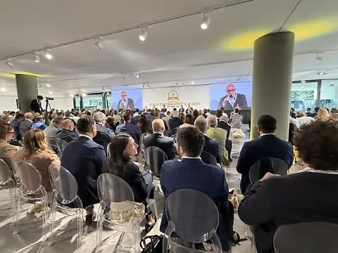 The future of cars in Italy: artificial intelligence and new mobility models
